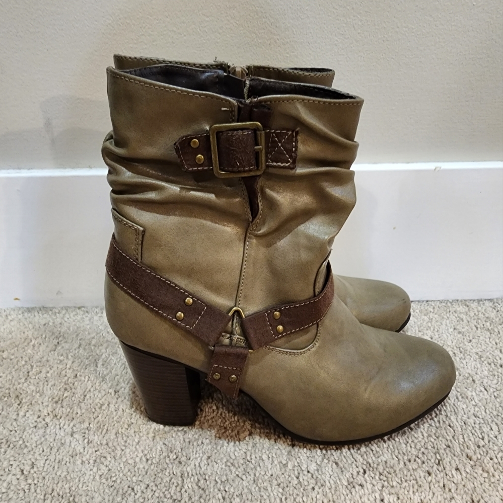 Greyish brown Heeled booties EUC